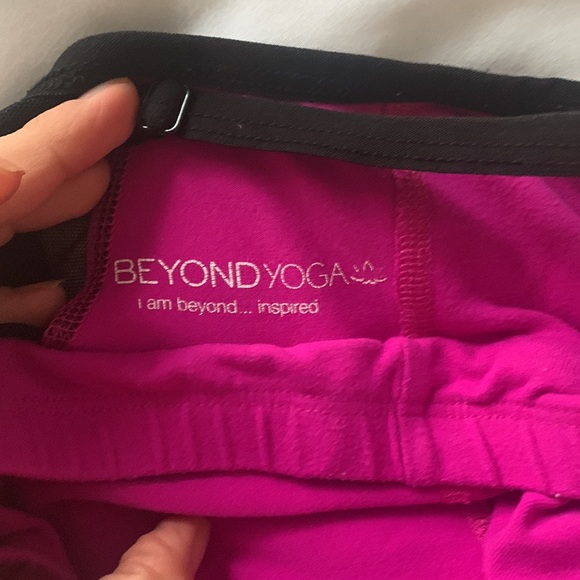 Beyond yoga top - Picture 3 of 3